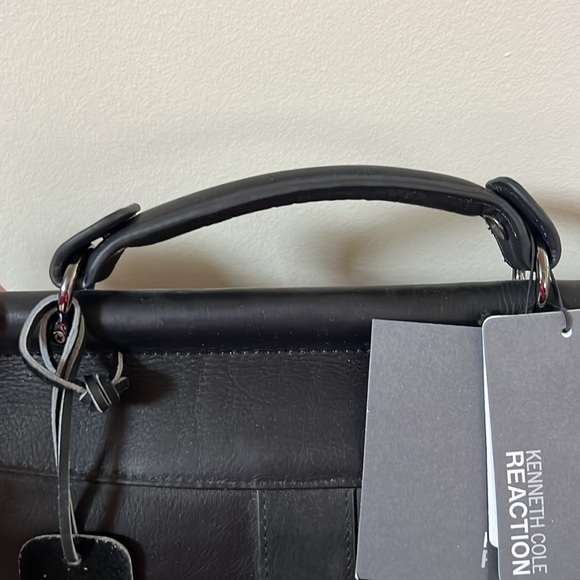Kenneth Cole Reaction Briefcase - Picture 3 of 17